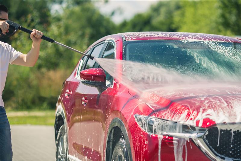 How to Clean Your Car in The Summer